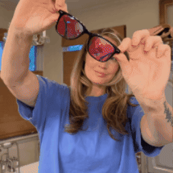 BLOOVY™ – Gafas de Lentes Rojos 😴 Duerme Mejor, Vive Mejor 🌙